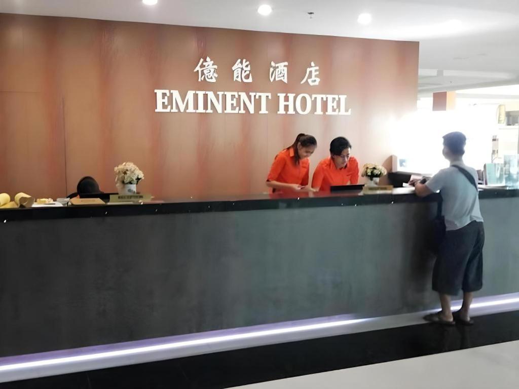 Eminent Hotel Кота-Кинабалу Экстерьер фото